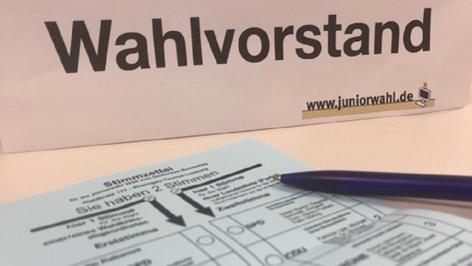 Juniorwahl an unserer Schule: Demokratie hautnah erleben